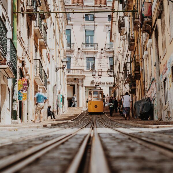 julian-dik-2oppHSFvTJY-unsplash
