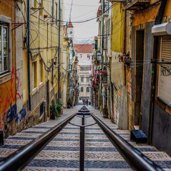 photo-1442265367415-27e484dcdceb